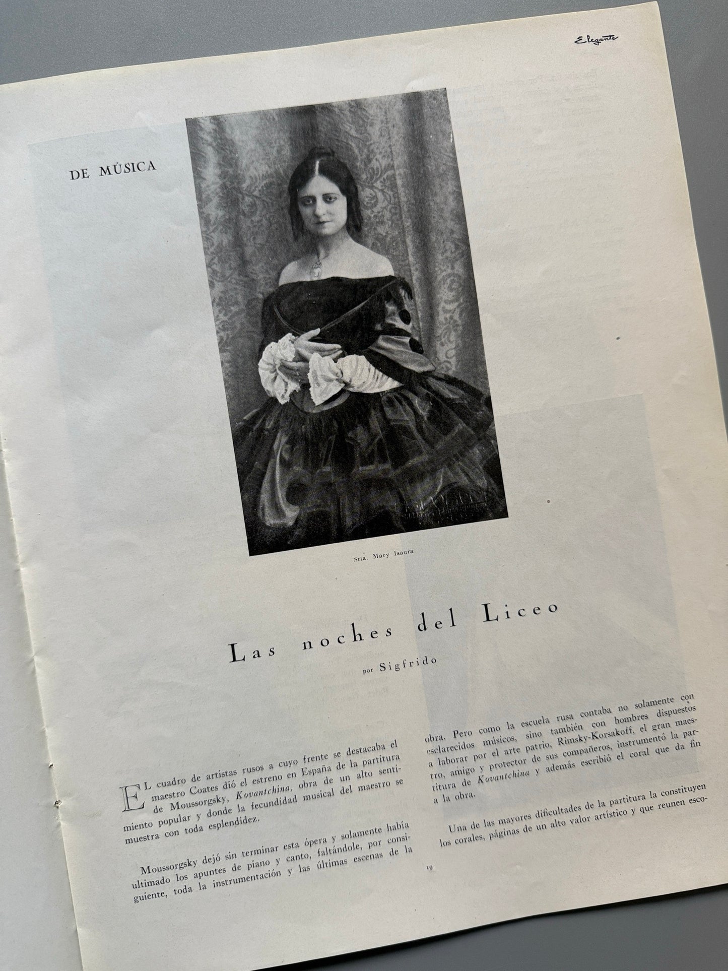 Libro de: Elegante, revista de modas, peinados y belleza - nº12, enero de 1924