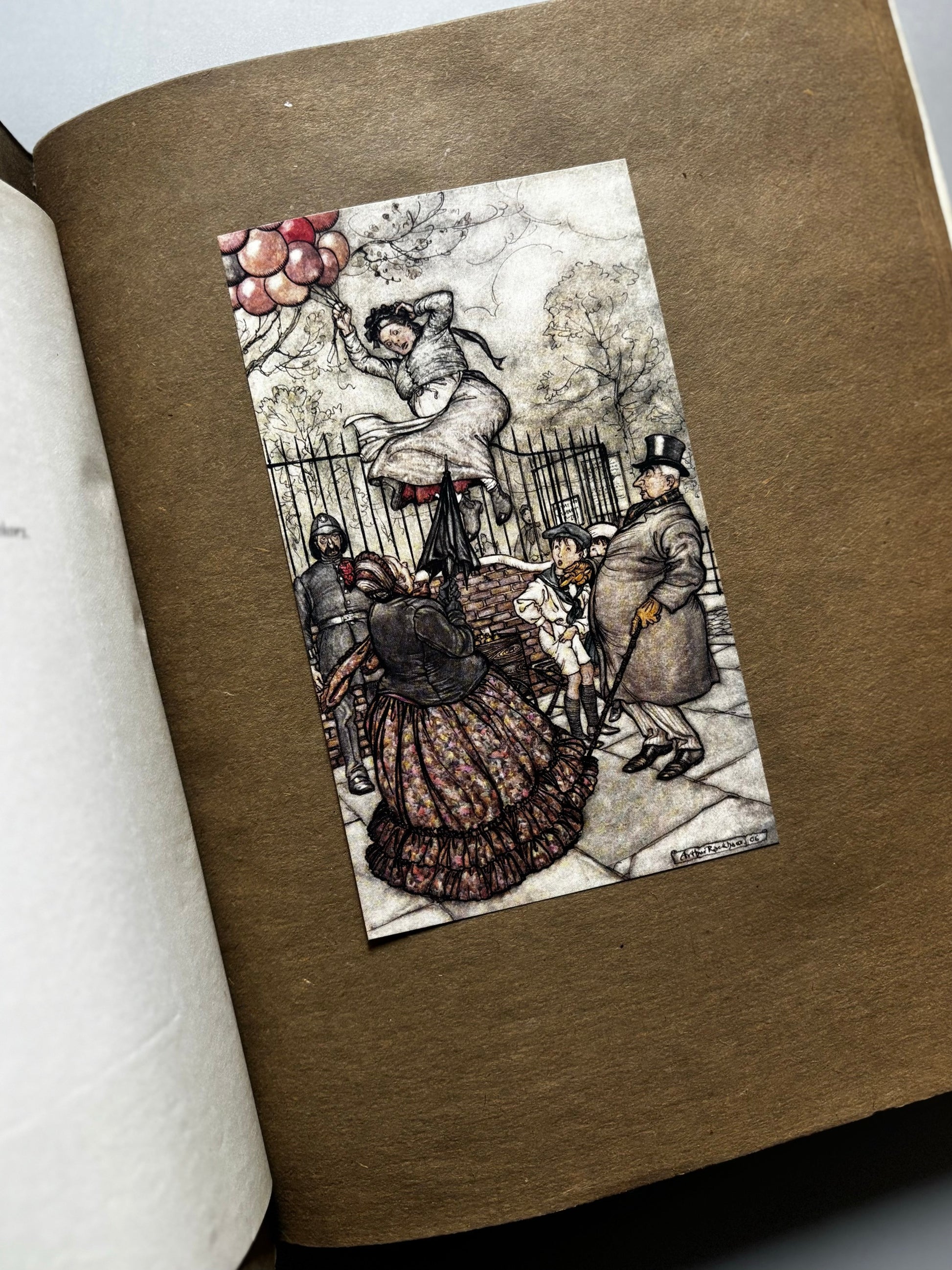 Libro de: Piter Pan Dans Les Jardins De Kensington, Arthur Rackham (firmado, nº8) Peter Pan - Hachette, 1907