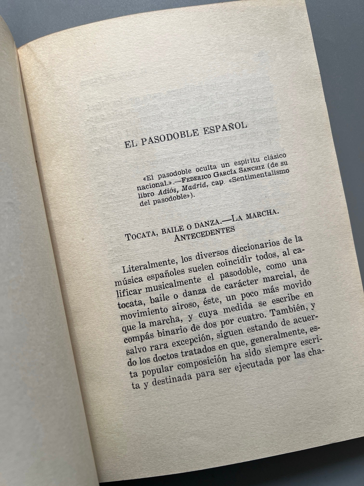 Libro de: El pasodoble español, Mariano Sanz de Pedre (firmado) - Imp. de José Luis Cosano, 1961