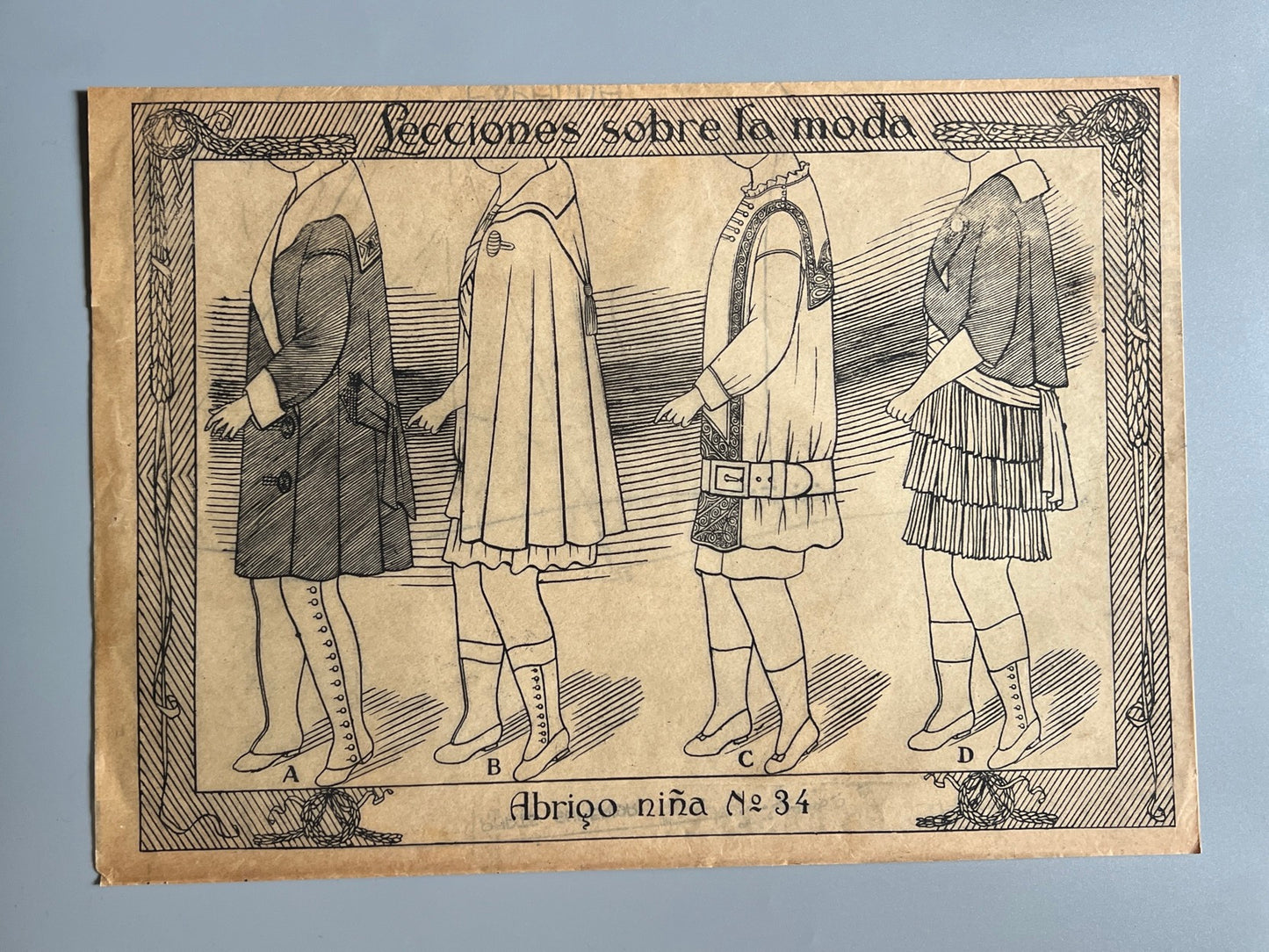 Lecciones sobre la moda. Abrigo niña nº34. Patrones graduables Sistema Martí - ca. 1915-20