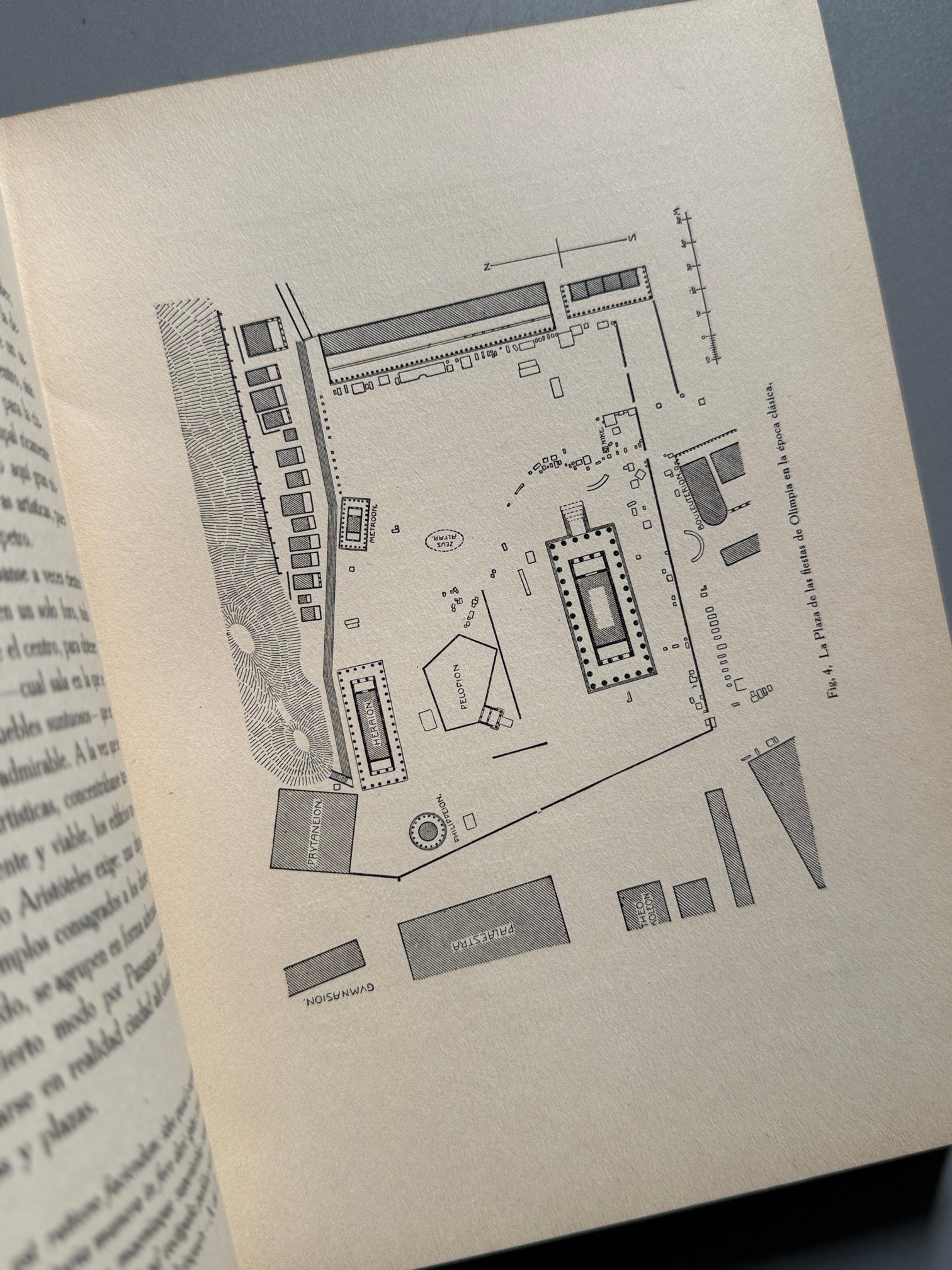 Libro de: Construcción de ciudades según principios artísticos, Camilo Sitte - Editorial Canosa, 1926