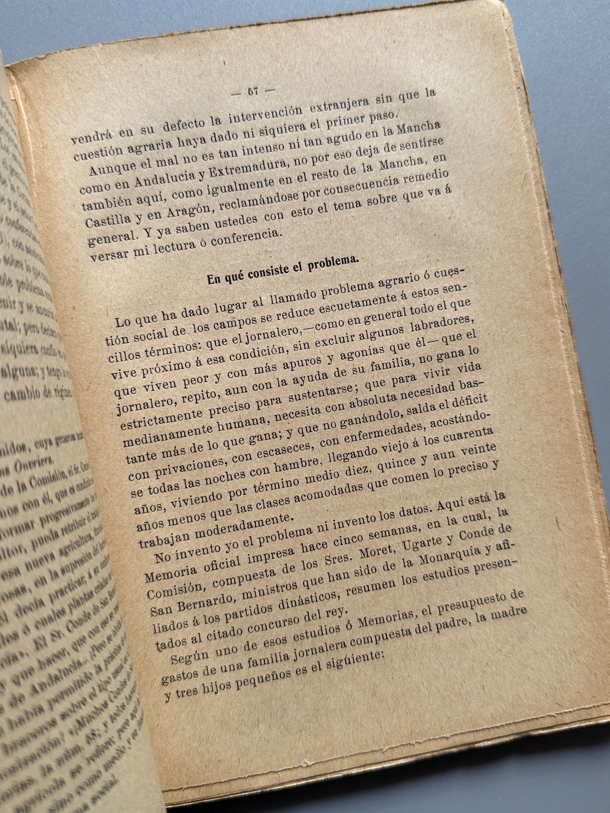 Libro de: La tierra y la cuestión social, Joaquín Costa Martínez - Biblioteca Costa, 1912