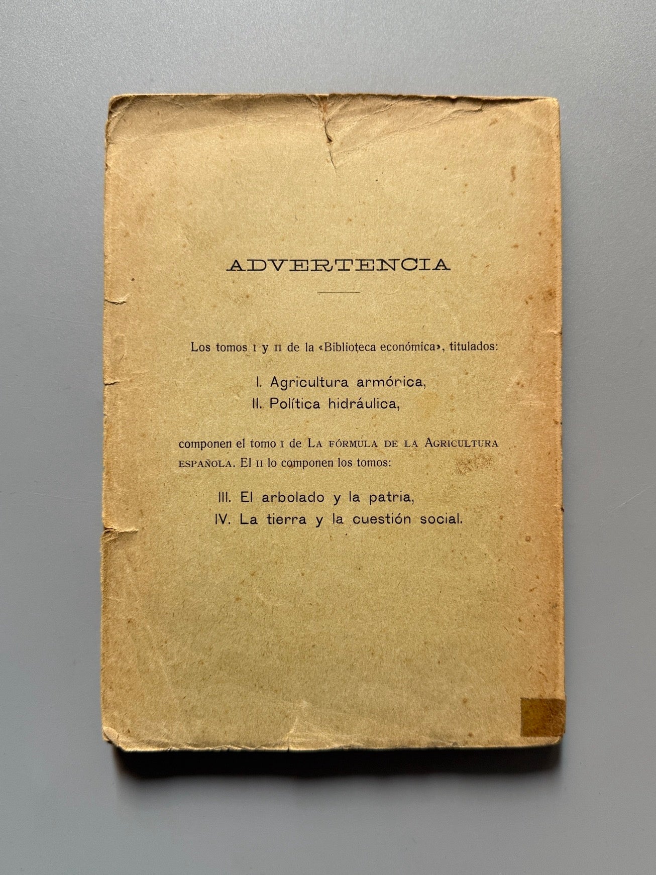 Libro de: La tierra y la cuestión social, Joaquín Costa Martínez - Biblioteca Costa, 1912