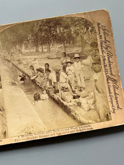 A mexican acequia with bather and washerwomen, fotografía estereoscópica costumbrista - J. F. Jarvis, 1890