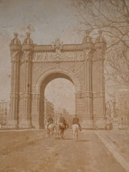 Arco del Triunfo de Barcelona, fotografía estereoscópica - Société Stéréoscopique Franco-Hispano, ca. 1900